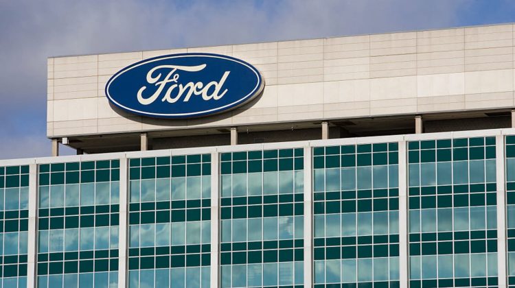 Ford suspendă producția la două uzine. Care este motivul
