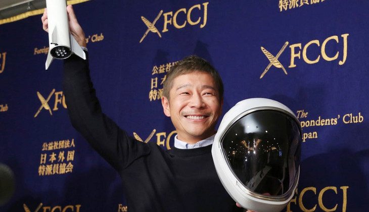 Un miliardar japonez caută 8 persoane pentru a zbura pe Lună. El va plăti pentru întreaga călătorie