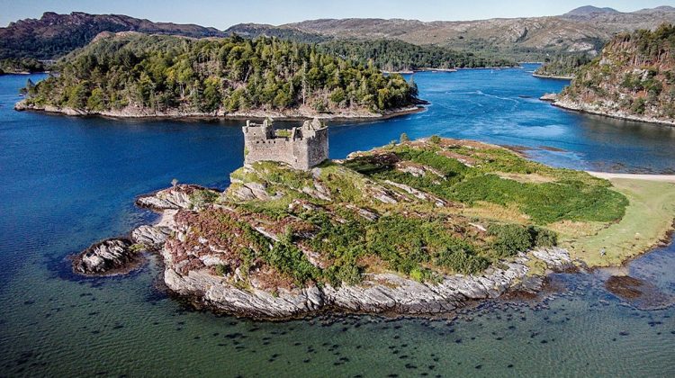 Insula scoțiană „uimitoare”, scoasă la licitație la un preț de start de 112.000 de dolari