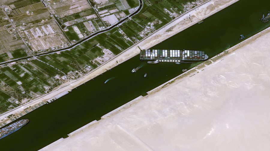 Cât a costat blocajul de pe Canalul Suez? Activități comerciale de 9,6 miliarde de dolari oprite în fiecare zi
