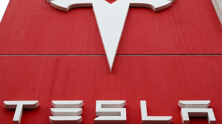 Elon Musk: Tesla va fi închisă, dacă se va depista că automobilul este folosit în spionaj