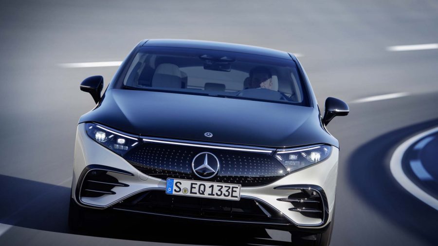 S-Class pe baterii: a fost prezentat noul Mercedes-Benz EQS electric. Vezi FOTO cum arată la exterior