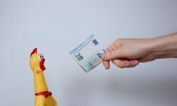 Suportul financiar extern s-a subțiat: Moldova mai mult rambursează decât primește
