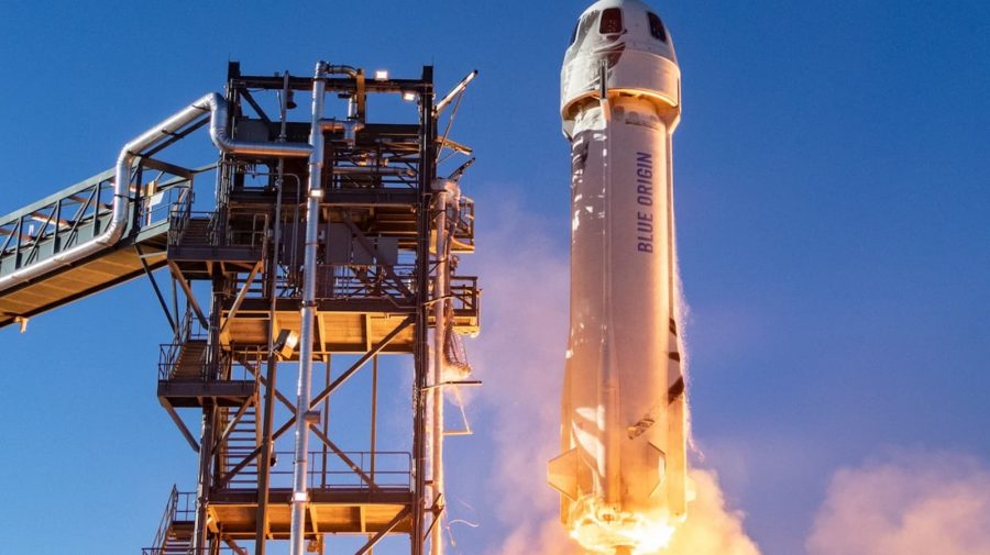 Jeff Bezos vinde bilete pentru călătorii în spațiu: unde te poți înscrie