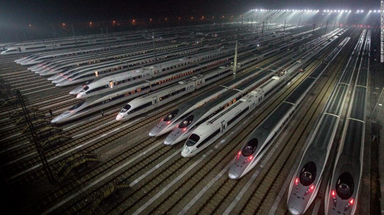 (FOTO)Țara care are cea mai lungă rețea feroviară de mare viteză din lume. Până în 2035 va ajunge până la 70.000 km