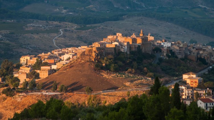 Capcana casei ieftine din Sicilia! De la 80 mii la 300 mii de euro