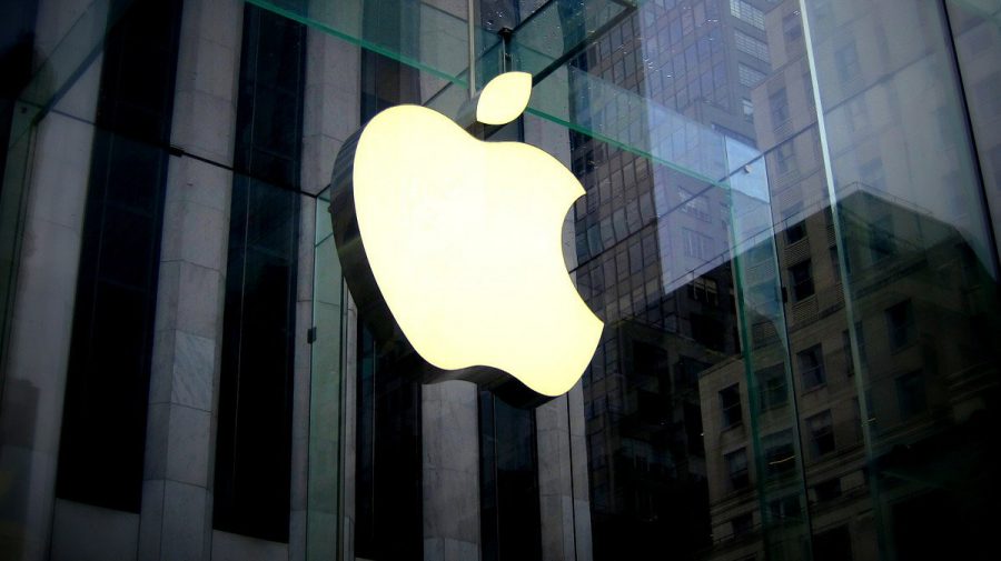 Un nou scandal Apple: UE acuză compania de încălcarea regulilor antitrust