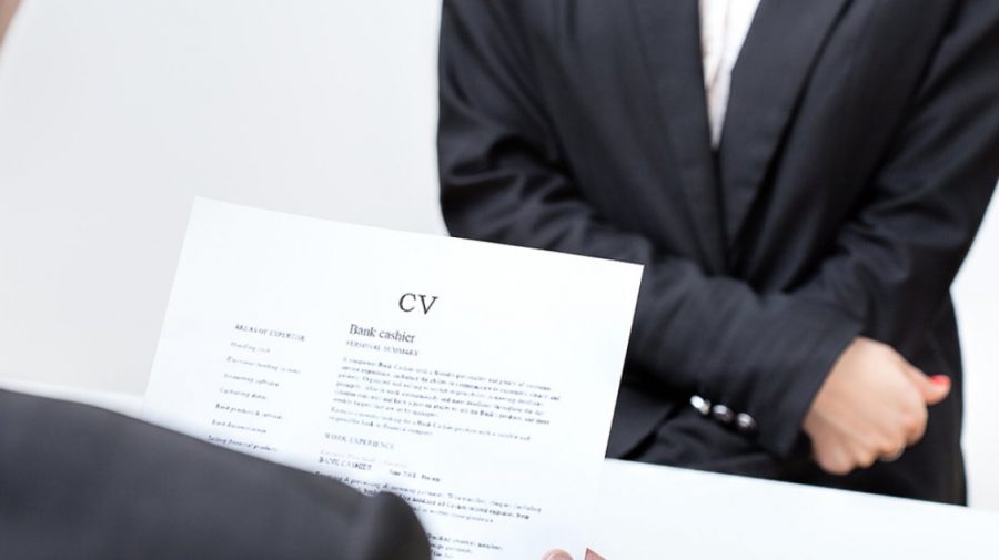Cum trebuie să arate CV-ul unui canditat la un job în IT. Beneficiile oferite de angajatori