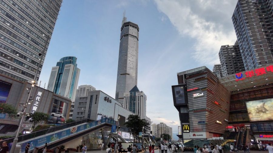 (VIDEO) Un zgârie-nori din China, de 79 de etaje, s-a clătinat puternic, fără motiv. Cum se explică incidentul
