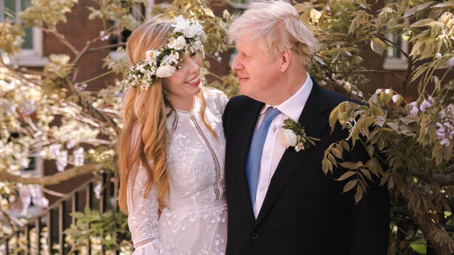 O să rămâi uimit când vei afla cât a costat rochia de mireasă a soției lui Boris Johnson. A închiriat-o cu o sumă mică