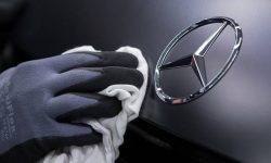 Mercedes-Benz reduce semnificativ prețurile pentru două modele vândute în China