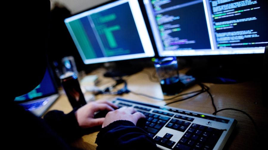 Polonia, ţinta unui atac cibernetic „fără precedent”. Se suspectează că hackerii ar fi vorbitori de limba rusă