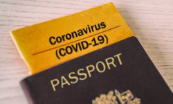Țările care au început să elibereze „pașapoarte Covid”, cu o lună înainte de termen. Oficial UE: este un început bun