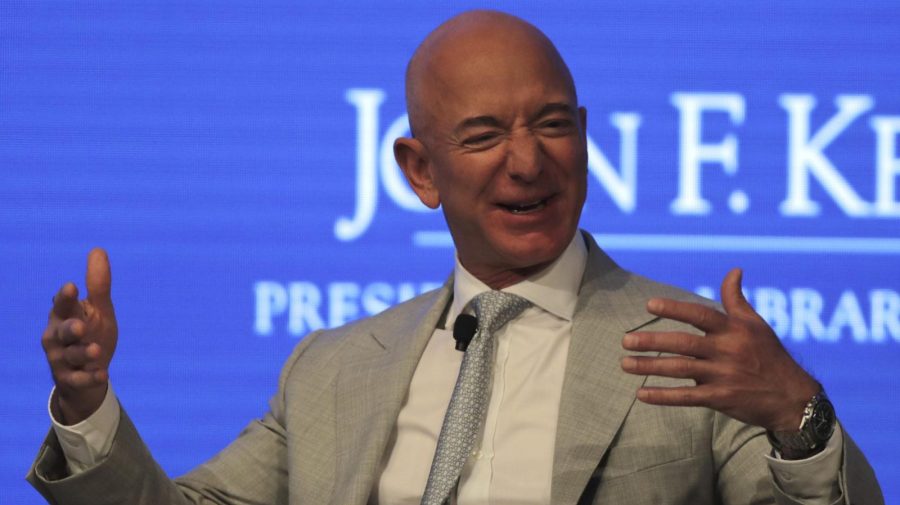 3 obiceiuri zilnice care îl fac pe Jeff Bezos mai productiv decât tine. Iată de ce este atât de bogat