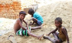Drama din India: Covid-19 a lăsat orfani mii de copii, iar acum sunt traficați. „7.000 de dolari pentru unul”