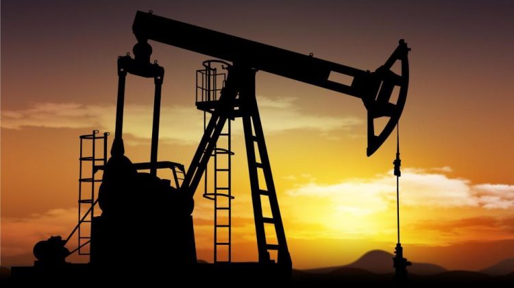 Preţul petrolului urcă în zona maximelor din ultimele 3 săptămâni, pe fondul războiului