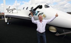 Cursa miliardarilor: Richard Branson anunță că va zbura în spaţiu pe 11 iulie, înaintea lui Jeff Bezos
