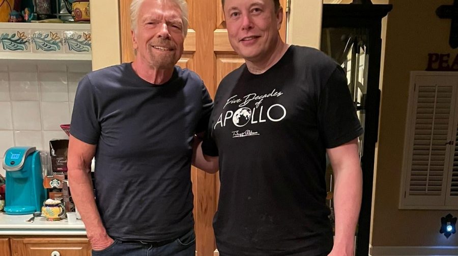 Richard Branson alături de Elon Musk înainte de zborul în spațiu: Mă simt bine, mă simt entuziasmat, mă simt pregătit