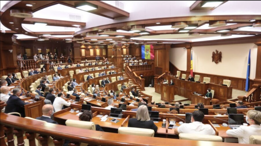 Ședința de constituire a Parlamentului a luat sfârșit fără a fi aleasă conducerea noului Legislativ