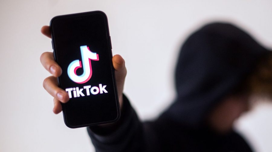 TikTok testează angajarea prin intermediul aplicației: Shopify, una dintre companiile care recrutează cu ajutorul lor