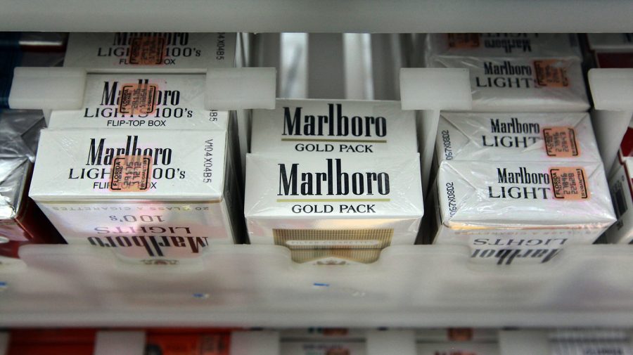 CEO-ul Philip Morris International spune că ţigările ar trebuie să fie interzise. Nu va mai vinde în Marea Britanie