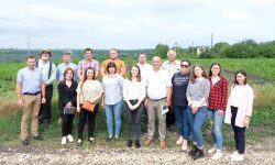Instituția de învățământ care a inițiat un proiect unic pentru Moldova: livadă și viță-de-vie în circuit ecologic