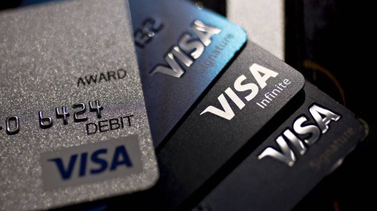Rusia încasează o nouă lovitură! Cardurile bancare Visa și Mastercard vor înceta să funcționeze în străinătate
