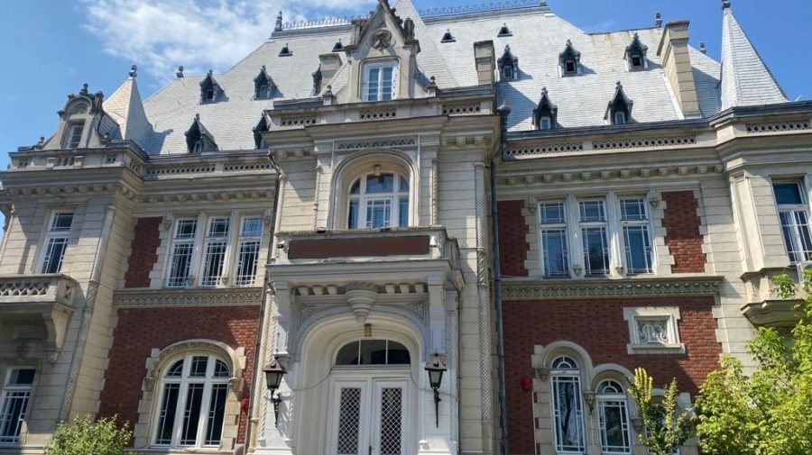 (FOTO) Palate din București, scoase la vânzare. La câte milioane de euro sunt evaluate