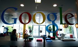Efectele pandemiei: angajații Google care lucrează de acasă pot suferi micșorări salariale