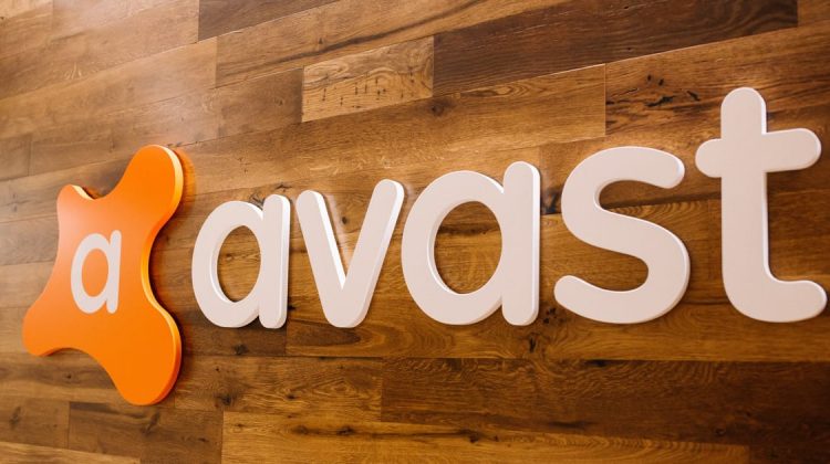 Tranzacție imensă în IT: NortonLifeLock urmează să preia compania cehă Avast