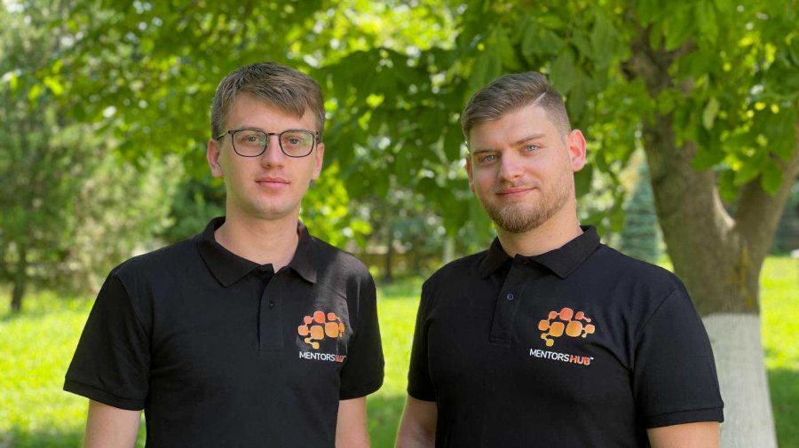 Vadim Casap și Dorin Pușcașu, fondatorii MentorsHub – platforma pentru creatori de conținut calificați și pasionați