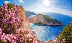 Patru turiști italieni au fost amendați cu câte 5.000 de euro pentru încălcarea carantinei în Grecia