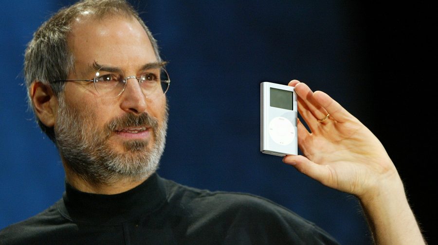 800.000 de dolari pentru un manual Apple semnat de Steve Jobs. Prin ce este atât de special