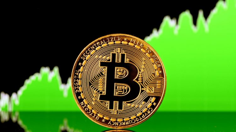 Veste bună pentru investitorii crypto: Bitcoin depășește 50.000 de dolari. Noutate pozitivă și de la PayPal