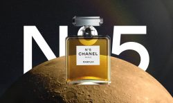 Un parfum Chanel N°5 este vândut la fiecare 30 de secunde. Cum reușește compania să facă față unei cereri atât de mari