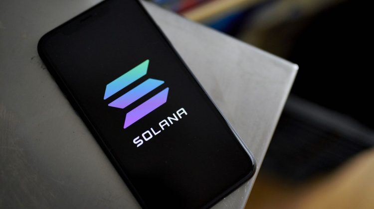Solana – printre cele mai populare criptomonede din lume. Se tranzacționează la preț de peste 100 de dolari