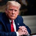 Trump investește milioane în giganții media, chiar înainte de mega-tranzacția de 72 miliarde de dolari