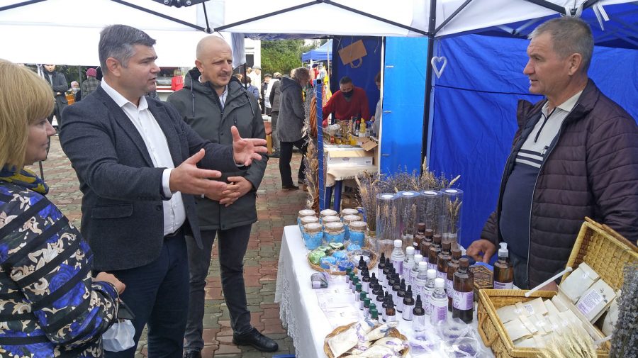 Antreprenorii autohtoni participă la un expo-târg organizat de CCI la Bălți. Sunt prezenți 30 de agenți economici