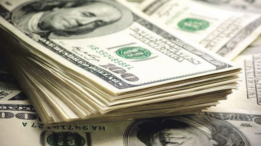 Dolarul a ajuns la cea mai scăzută cotă în rezervele internaționale din ultimii 20 de ani