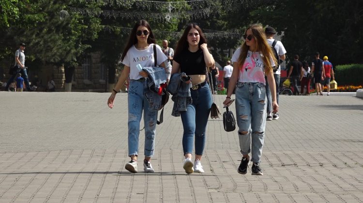 Moldova continuă „să îmbătrânească”! Numărul tinerilor s-a redus cu 40 de mii într-un an