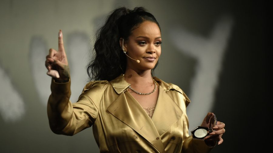 Rihanna este oficial MILIARDARĂ! Ce i-a adus mai mulți bani: muzica sau cosmetica?