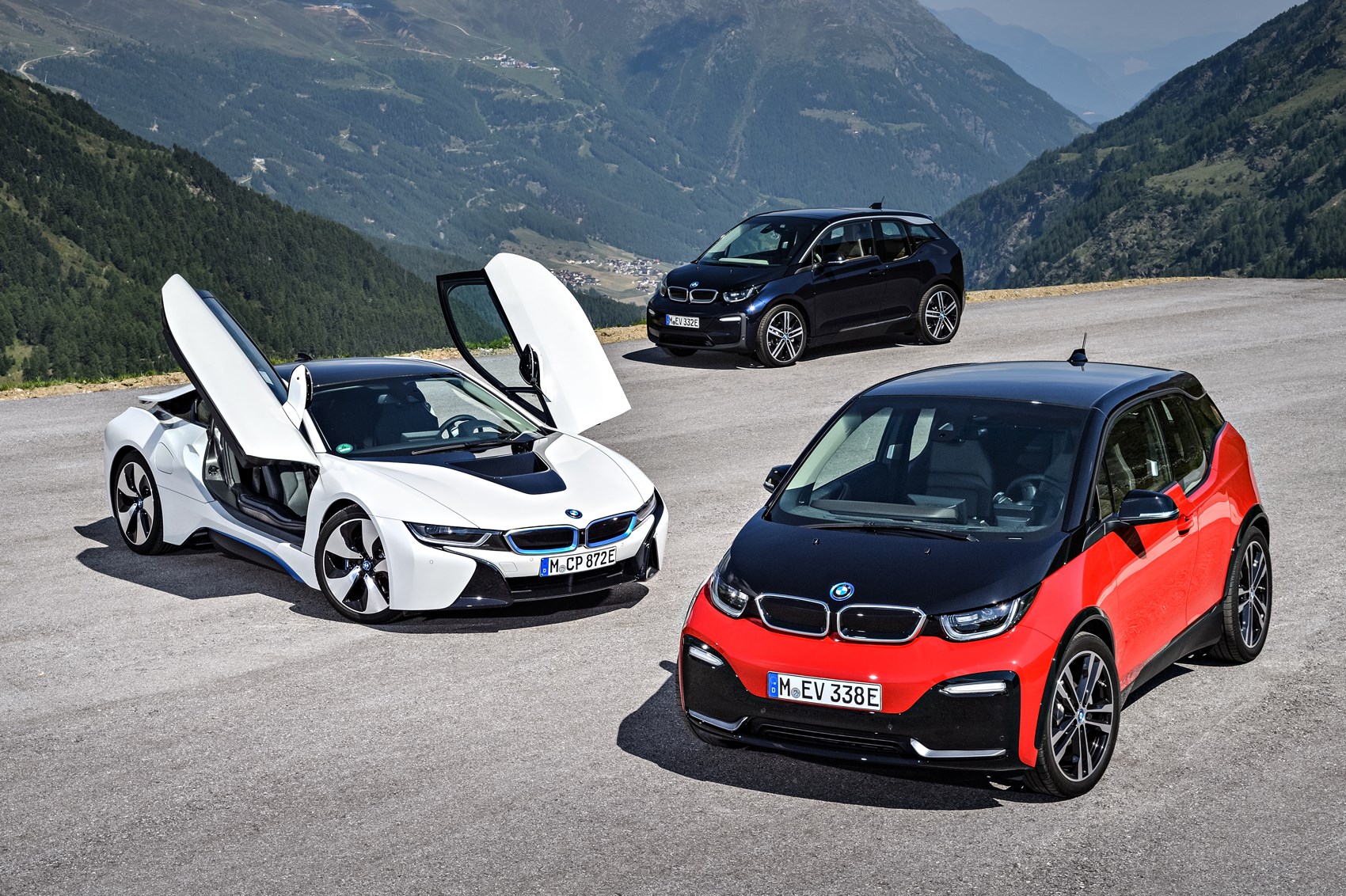 BMW mărește producția mașinilor electrice comandă de baterii de 20 de