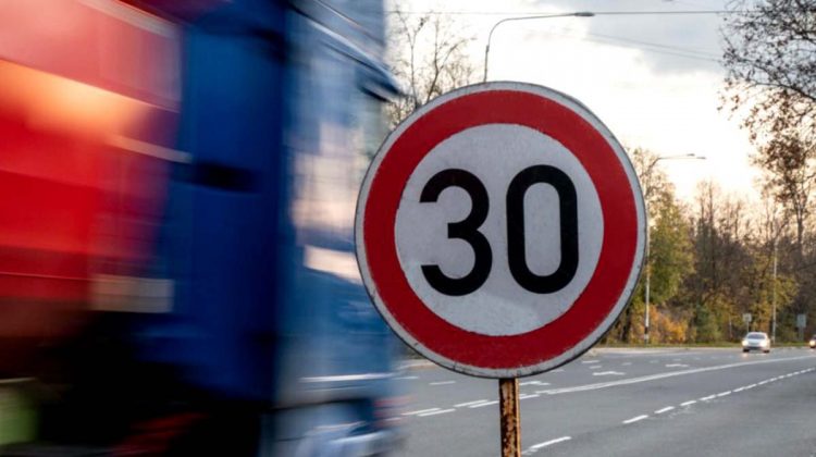 Lyon reduce viteza în localitate la 30km la oră