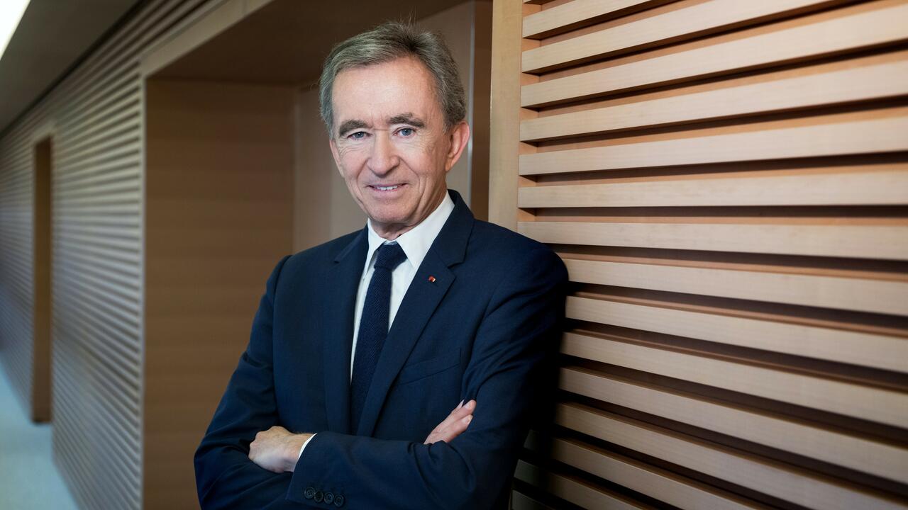 Bernard Arnault, al treilea cel mai bogat om din lume, îşi vinde întreaga participaţie la Carrefour. Cât valorează - Bani.md