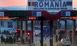 Șpagă la vamă! Mai mulți inspectori din Moldova și România, bănuiți de luare de mită