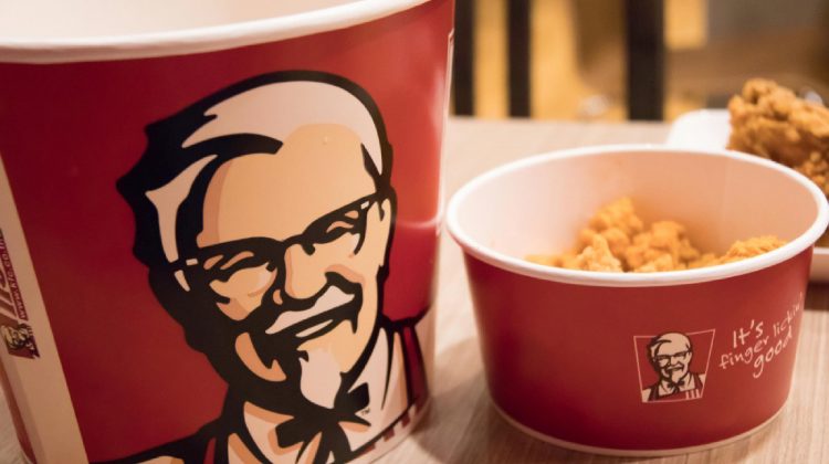 Colonelului Sanders îi merge bine! Afacerile cu aripioare ale KFC Moldova s-au cifrat la 1,5 milioane de euro