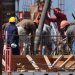 Mafia construcțiilor lovită în plin. CNA a descins într-un dosar din inima Chișinăului