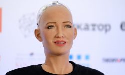 (VIDEO) Robotul humanoid Sophia transmite un mesaj pro-inovare Republicii Moldova