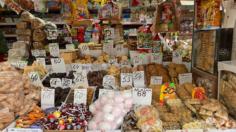 Ce prețuri sunt afișate la Piața Centrală înainte de sărbători? Dulciurile, la mare căutare
