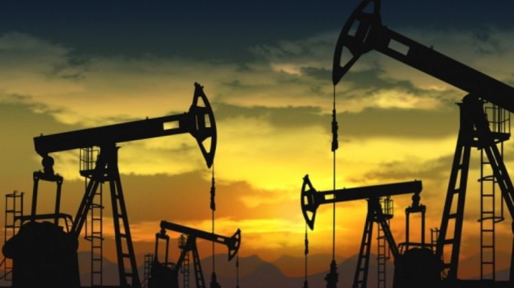 Preţurile petrolului au crescut luni cu peste 4%. Ce a influențat majorarea